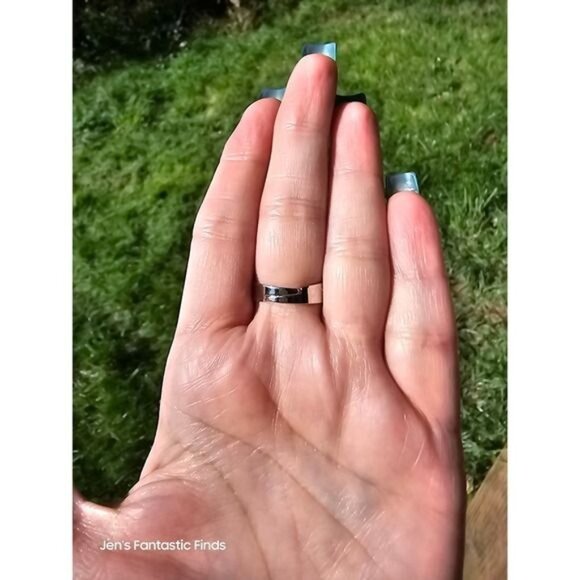 Emerald Diamond Rhinestone Flower Starburst Ring Adjustable - Picture 2 of 5